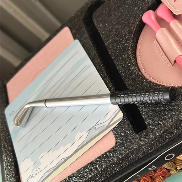 Pink Golf Accessory gift Set - Picture 7 of 12